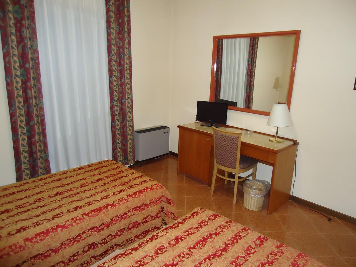 Hotel Paris Castel Goffredo المظهر الخارجي الصورة
